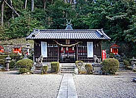 生駒山口神社割拝殿遠景