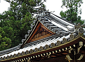 糸井神社拝殿破風
