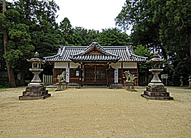 糸井神社拝殿遠景