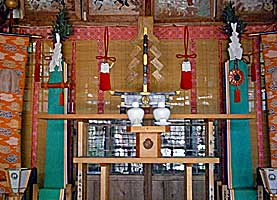 鳥見谷葛上神社拝殿内部