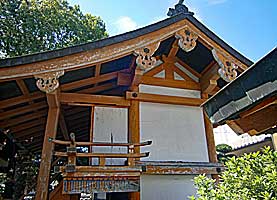 京終飛鳥神社本殿左側面
