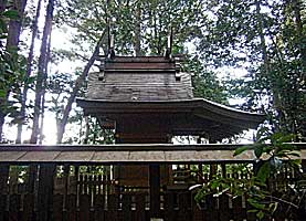 増御子神社社殿右側面