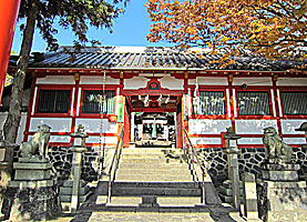 奈良町天神社割拝殿遠景