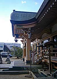 龍田神社拝殿向拝左側面
