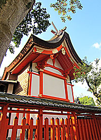 薬園八幡神社本殿左背面