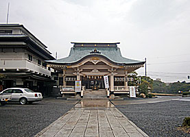 岡山神社拝殿遠景