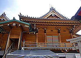 沖田神社拝殿右側面