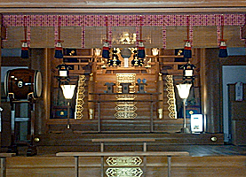 岸城神社拝殿内部