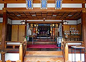 布忍神社拝殿内部