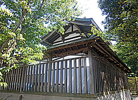 武蔵第六天神社本殿左背面