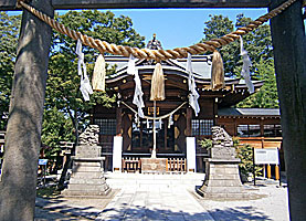 行田八幡神社拝殿遠景