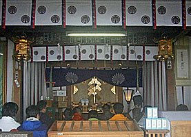 久須志神社社殿内部