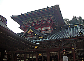 静岡浅間神社大拝殿遠景左より