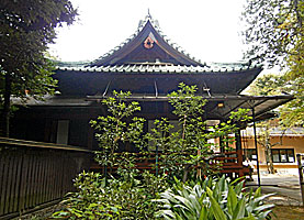 赤坂氷川神社拝殿右側面