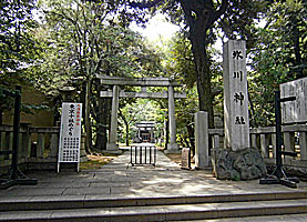赤坂氷川神社参道入口