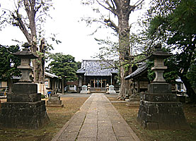 赤塚諏訪神社拝殿遠景