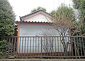 新井大鳥神社社殿背面