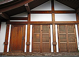 代田八幡神社拝殿右側面
