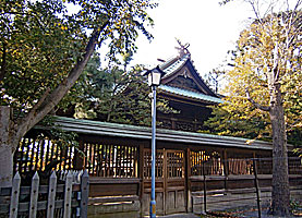 荏原神社拝殿近景左より