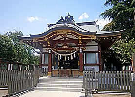 ?田神社拝殿左より