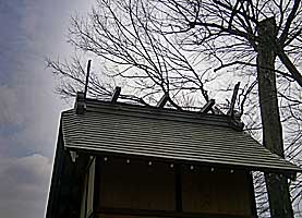 日野八幡神社社殿千木・鰹木