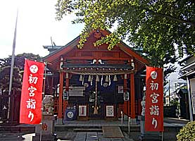 下千葉氷川神社（堀切氷川神社）拝殿近景正面所