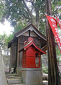 石川神社社殿右側面