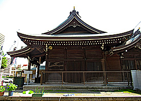 磐井神社拝殿左側面