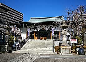亀戸香取神社拝殿左より
