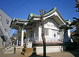 亀高神社社殿左側面