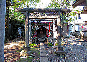 上目黒稲荷神社ニノ鳥居