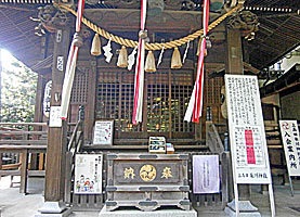 上高田氷川神社拝所