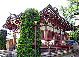 高ヶ坂熊野神社拝殿近景左より
