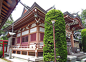 高ヶ坂熊野神社拝殿近景右より