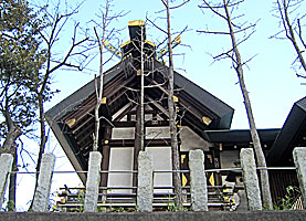 小菅神社本殿側面