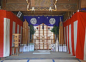 元宿神社拝殿内部