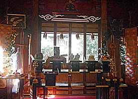 武蔵野稲荷神社拝殿内部