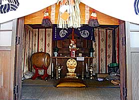 上田妙法稲荷神社社殿内部