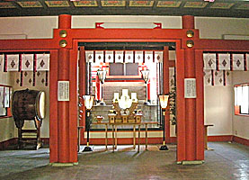 中丸熊野神社拝殿内部