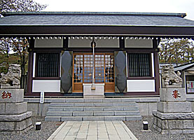 成瀬杉山神社拝殿近景