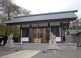 成瀬杉山神社拝殿左より