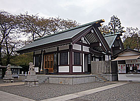 成瀬杉山神社社殿全景