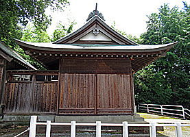 西田杉山神社j拝殿右側面