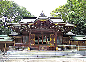 荻窪八幡神社拝殿正面近景