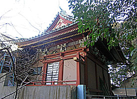 王子稲荷神社本殿左背面
