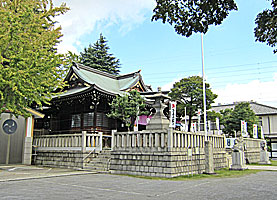 尾久八幡神社社殿遠景
