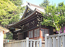 尾久八幡神社社殿近景