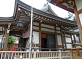 大森谷戸三輪神社社殿全景左側面