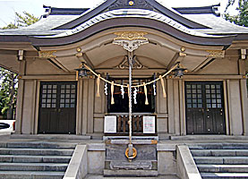 大島愛宕神社拝殿近景