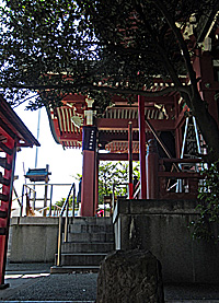 瀬田玉川神社拝殿向拝左側面